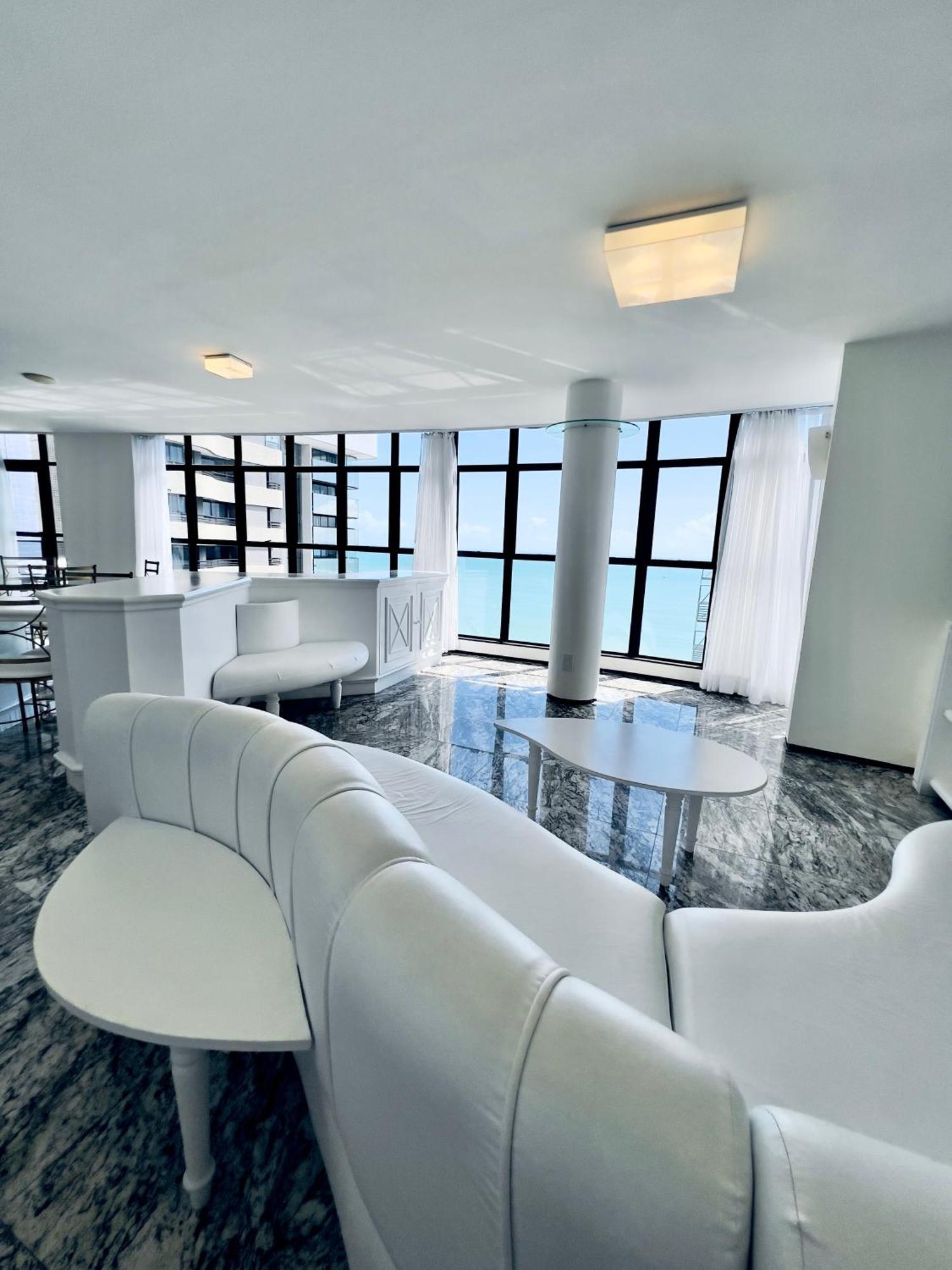 Quarto Royal Elegance com Vista do Mar